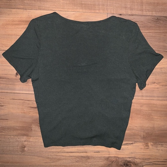 Gaze Shirt - Picture 2 of 4